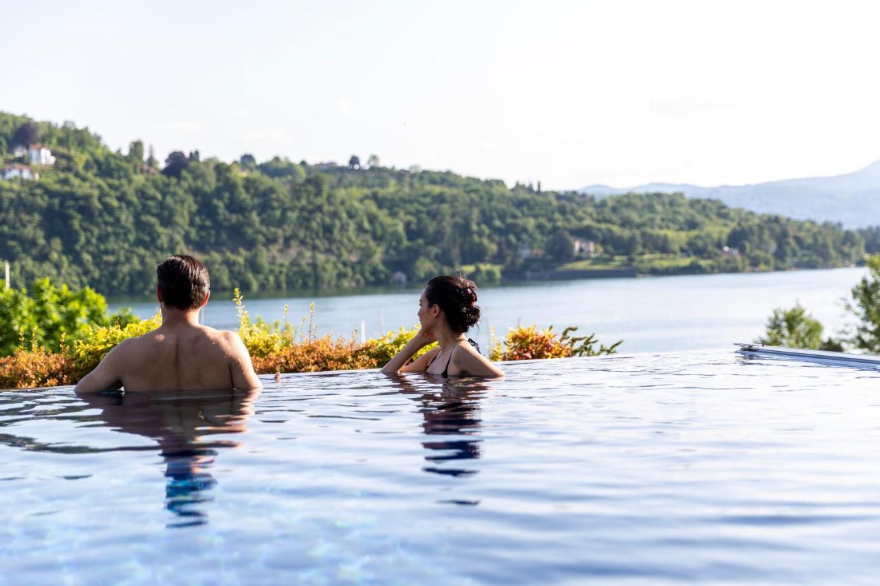 Serviced Apartments By Hotel De Charme Laveno Eksteriør billede